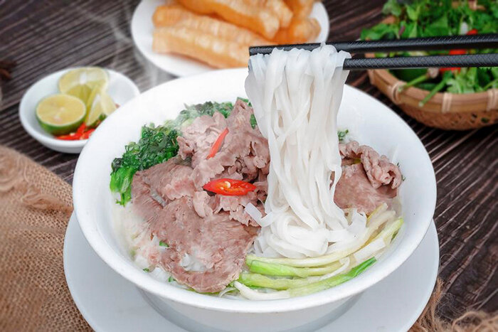 Learn Hanoi’s food heritage with expert insights